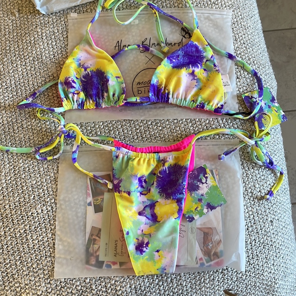 Moana Bikini x Alana Blanchard bikini set